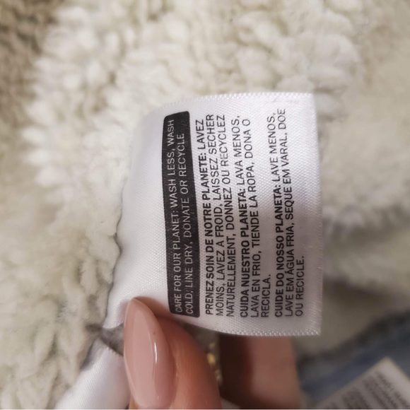 Levi's Men's Vintage Fit Trucker Jacket - Picture 7 of 12